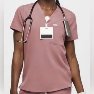 Figs mauve one pocket top